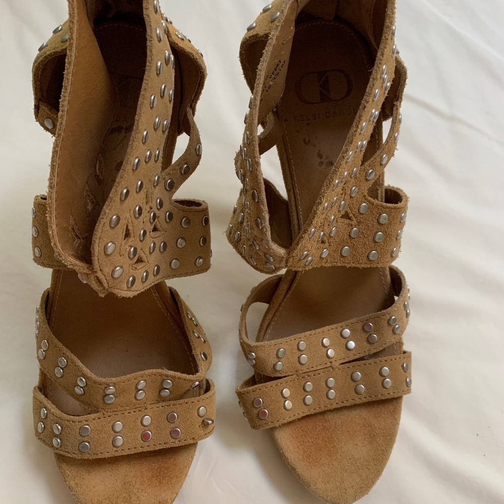 kelsi dagger nubuck leather heel sandals zipper back studs size 8,5